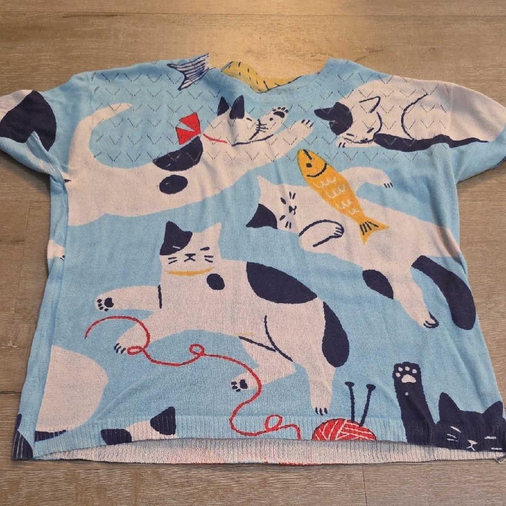 Woman'a Cat Print Blue very Lightweight Sweater with Fish Large